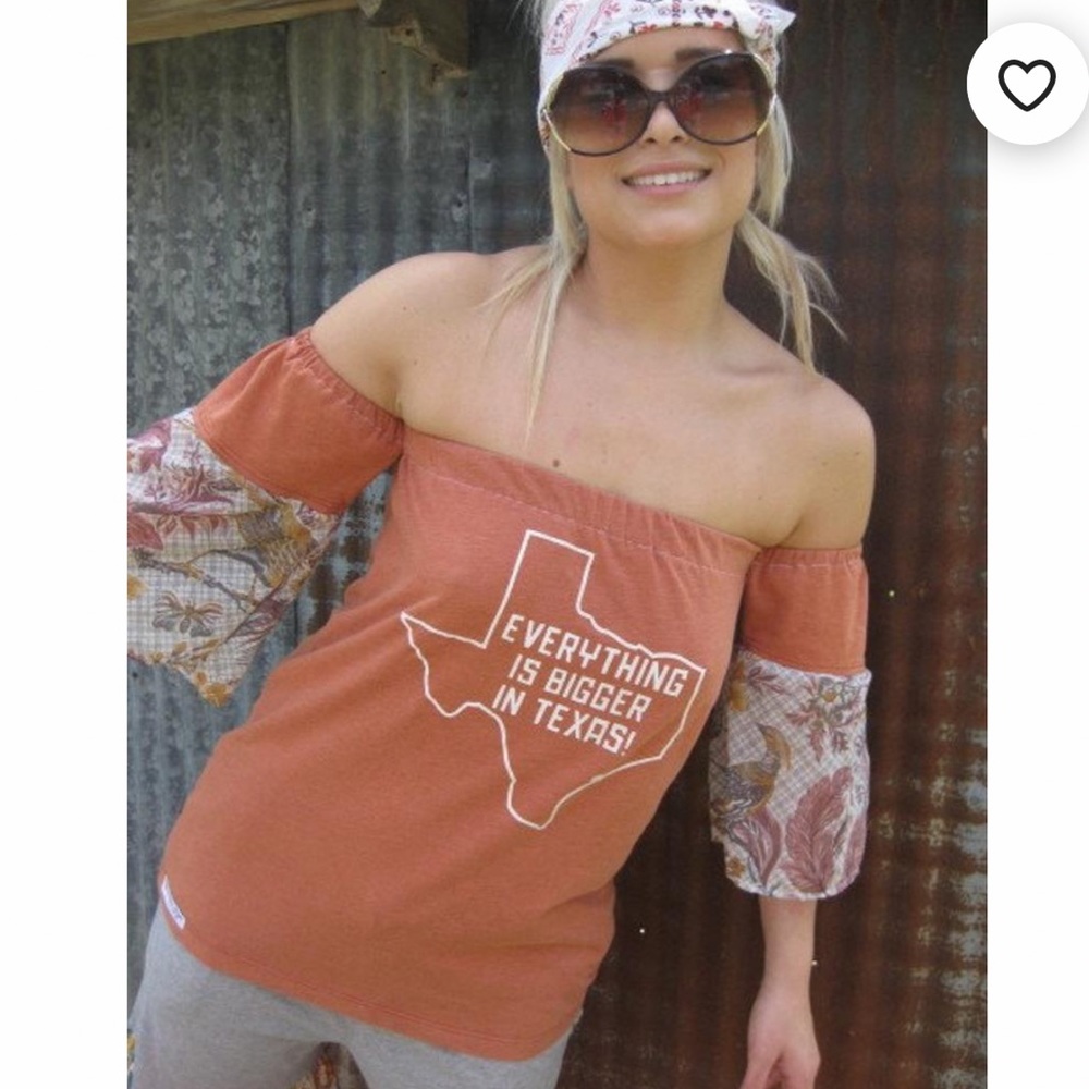 UT Poor Pitiful Pearl Everything Is Bigger In Texas Floral Off The Shoulder Top
